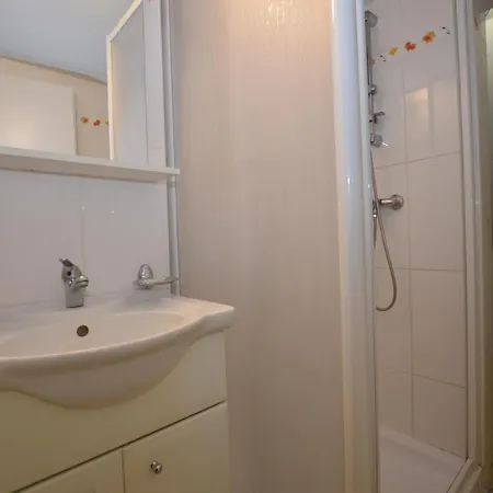 Prázdninový dům Poolincluded - Chalet Kuki *